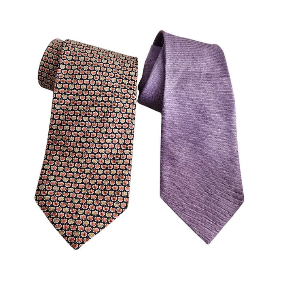 Lot of 2  Men's Neck Tie - Rooster Jos A Bank Apple Print Purple‎